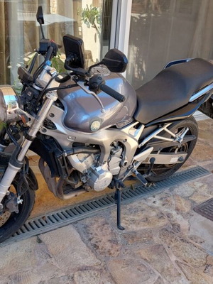 Yamaha FZ6 Fazer 600cc 2006 μεταχειρισμένη, ασημί μηχανή δρόμου