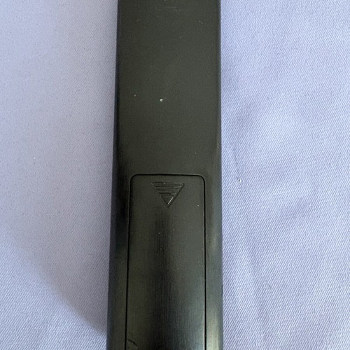 LG TV remote control AKB75675301 like new