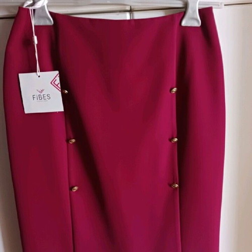 Fibes medium suit new with tag
