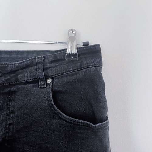 Noak Jean pant with rips used, size W34 L32, black