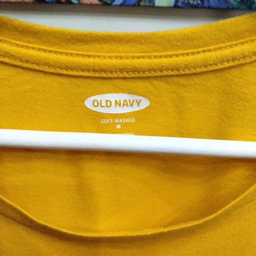 Old Navy New York City Mustard T-shirt size M like new