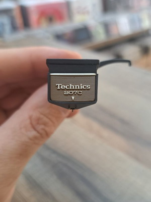 Κεφαλοβελόνα Technics 2007 σαν καινούργιο με καινούργια βελόνα ED