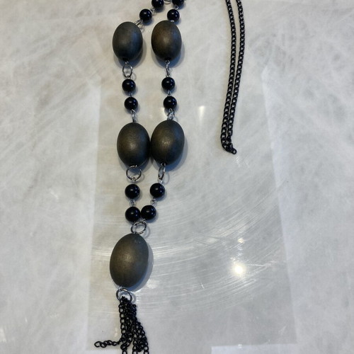 Long necklace unused