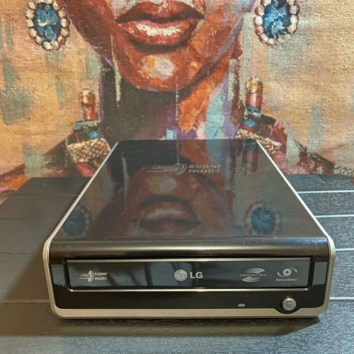 LG DVD-CD duplicator used with cables and software
