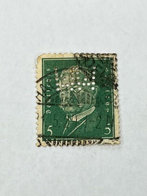 German Reich Stamp Paul von Hindenburg with Perforations Collectible 1928 Like New