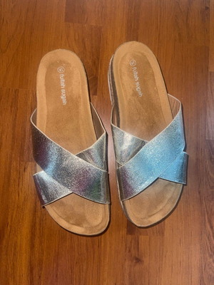Fullah Sugah sandals platforms size 41 like new, gold silver