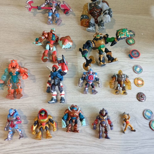 Gormiti figures pack of 13 like new