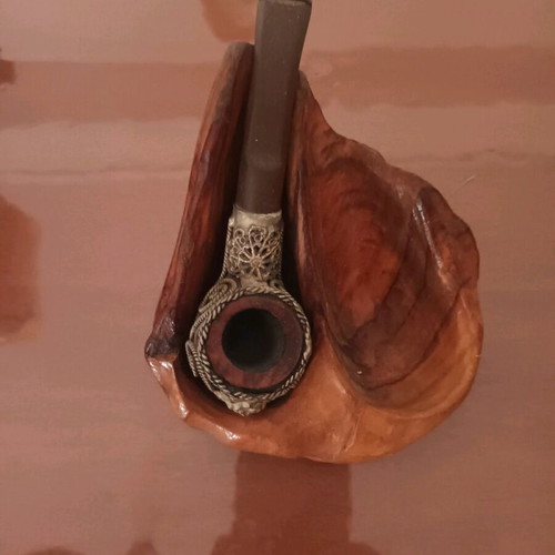 Wooden pipe case with handmade pipe like new