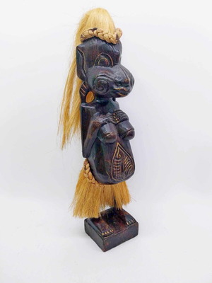 Vintage Melanesian Tribal Wooden Figure with Raffia Hair and Skirt like new