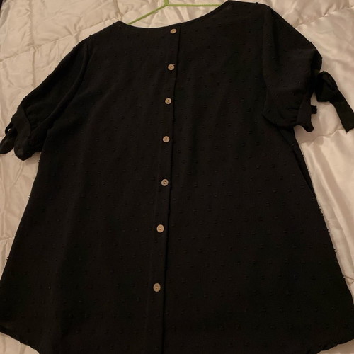 Women's blouse new with back buttons XL black