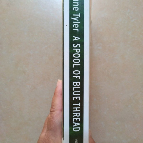 A Spool of Blue Thread by Anne Tyler used English book