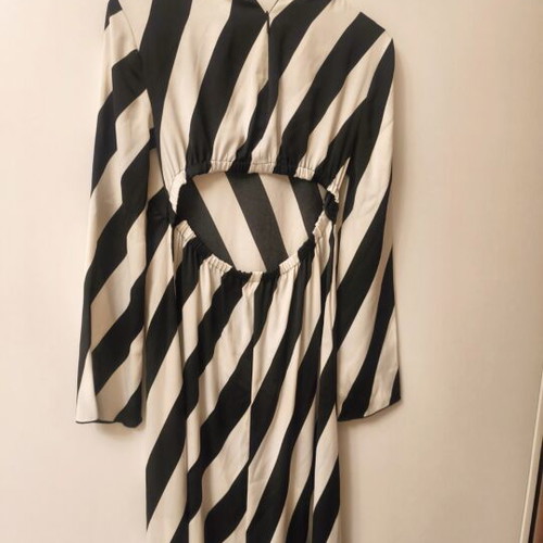 Mango dress new, size XS, black and white, open back