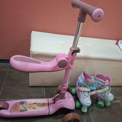 Scooter with Foldable Seat like new