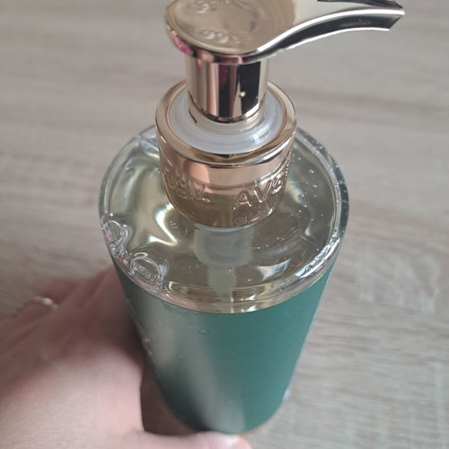 Avgerinos shower gel like new