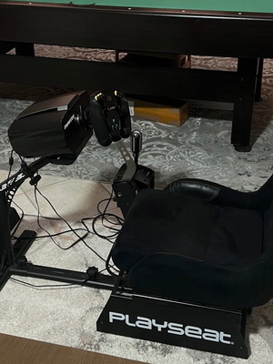 Πλήρες Rig Sim Racing Fanatec σαν καινούργιο με Playseat Evolution