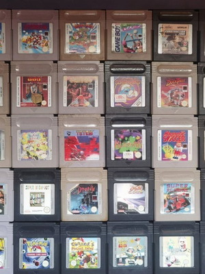 Game Boy games used, various titles with box
