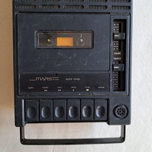 Mars CR-2500 cassette player used for repair