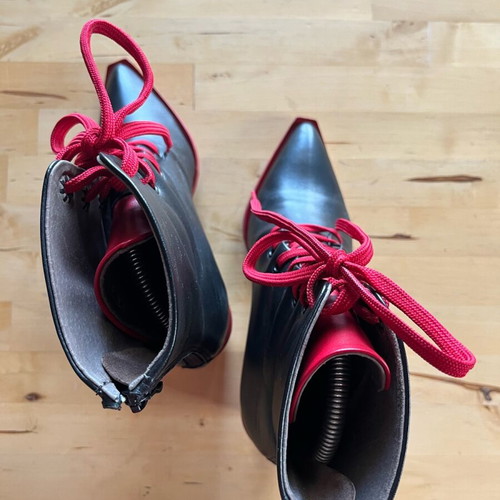 Black leather boots No36 Vavoulas used