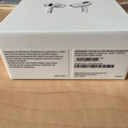 Apple AirPods Pro with MagSafe Charging Case used