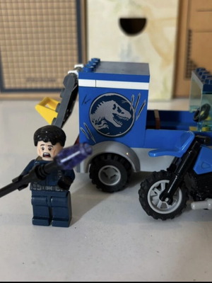 Lego Jurassic World set