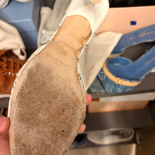 Louis Vuitton sandal pumps like new, size 40, white and grey