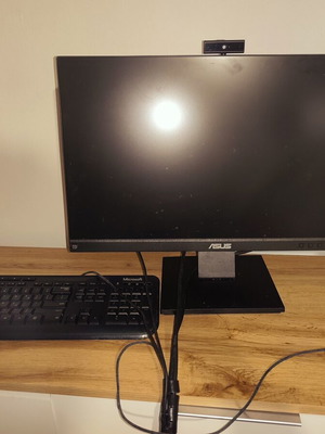 ASUS BE24EQK 23.8" PC monitor with webcam and speakers