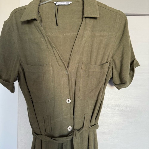 Midi dress Stradivarius like new, oil color with belt