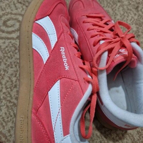 Reebok sneakers women's size 38.5 like new, pink