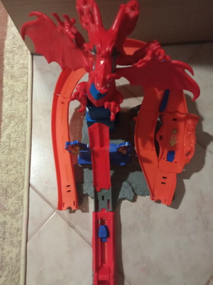 Hot Wheels Dragon used