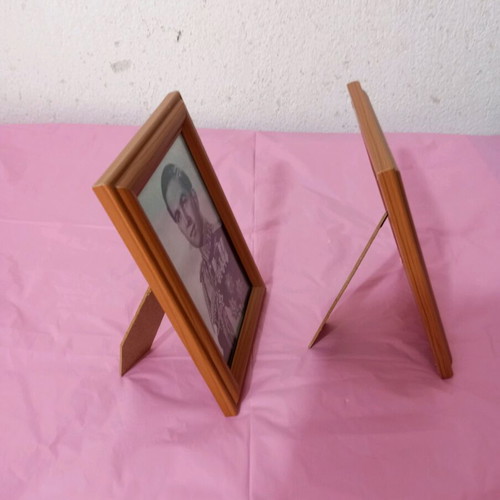 Old picture frames like new with kings set