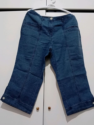 Peter Hahn denim capri pants like new, blue, size L