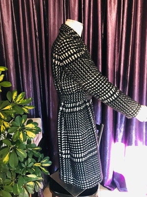 Italian Coat branded new, high quality, size L