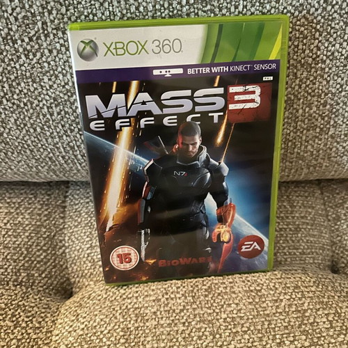 Mass Effect 3 Xbox 360 used, box little damaged