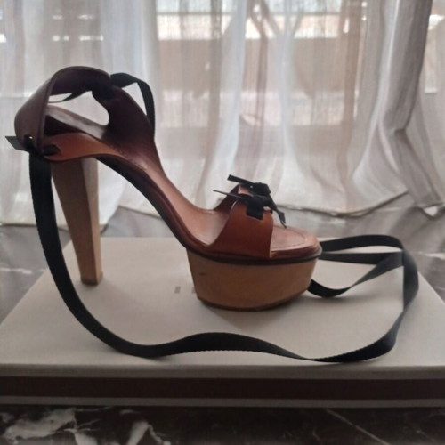Marni brown sandals like new with wooden heel and black ribbon