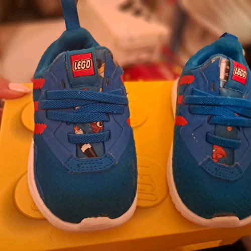 Adidas kids sports shoes like new