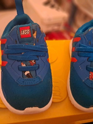 Adidas kids sports shoes like new