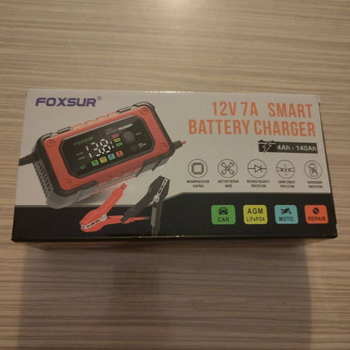 Car battery charger 12V 7A new