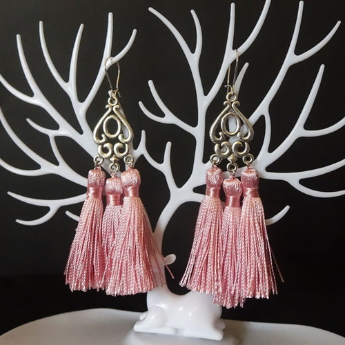 Tassel earrings new, pink and silver