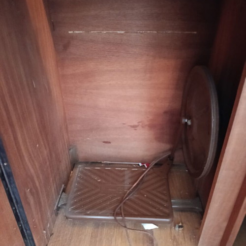 Ideal YZ-808 Japanese sewing machine with wooden cabinet