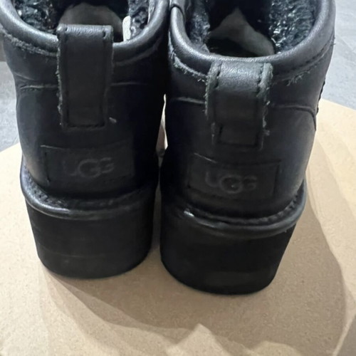 Ugg Ultra Mini Platform boots like new, leather, size 36, black