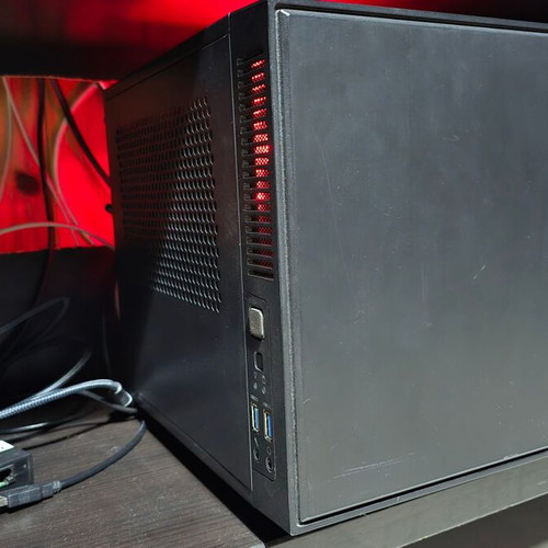Pc Desktop Intel Core i3 8100 like new, 8GB Ram, SSD 250GB, MSI GTX 1650 Super