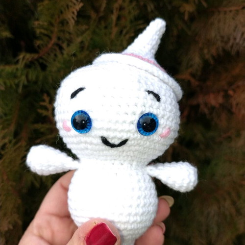 Crochet Casper doll with hat, new