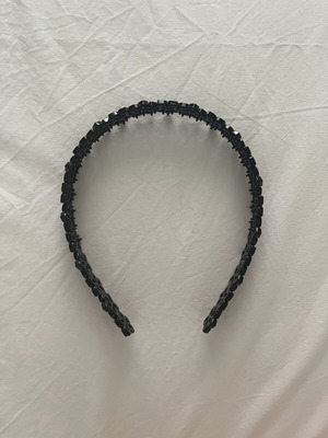 Black hairband with flowers