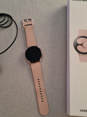 Samsung Galaxy Watch4 Pink Gold 40mm like new