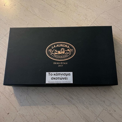 La Aurora Preferidos Hors d’Age 2017 collectible cigar box like new
