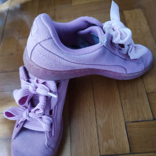 Puma Suede Heart Prism Pink sneakers like new, size 37
