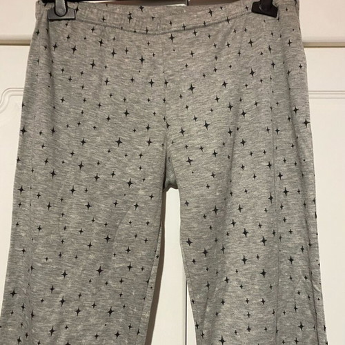 Gray pajama pants with black stars like new, size M-L