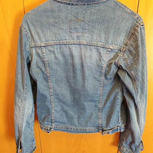 Vintage denim jacket used, light color, size M