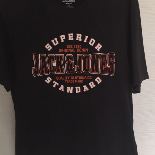 Jack & Jones Essentials short sleeve t-shirt like new, size M, black