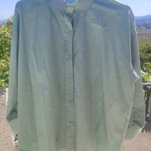 Women's long-sleeve shirt new, mint color, one size